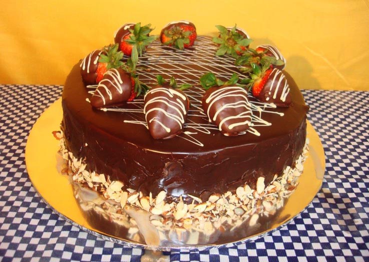 pastel reina de chocolate